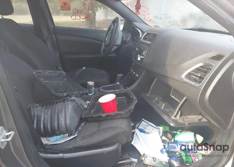 2013 Dodge Avenger Se z USA, uszkodzony, nr VIN 1C3CDZAB6DN628695